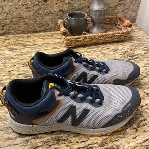 New Balance Big boys Fresh Foam Arishi Sneakers size 3.5